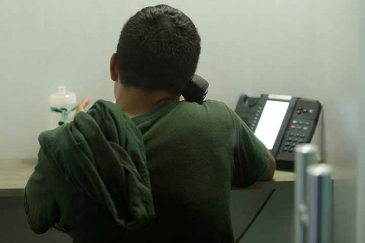 EU separó a casi 2 mil menores migrantes de sus familias