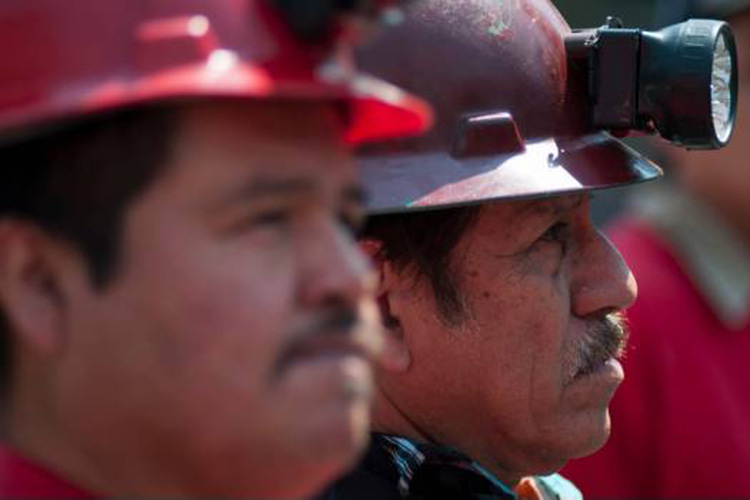 Casi 50% de comunidades mineras está en la pobreza, reporta Fundar