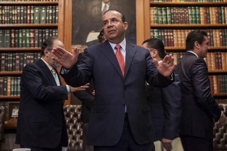 Navarrete aclara que el gobierno no interviene en la elección