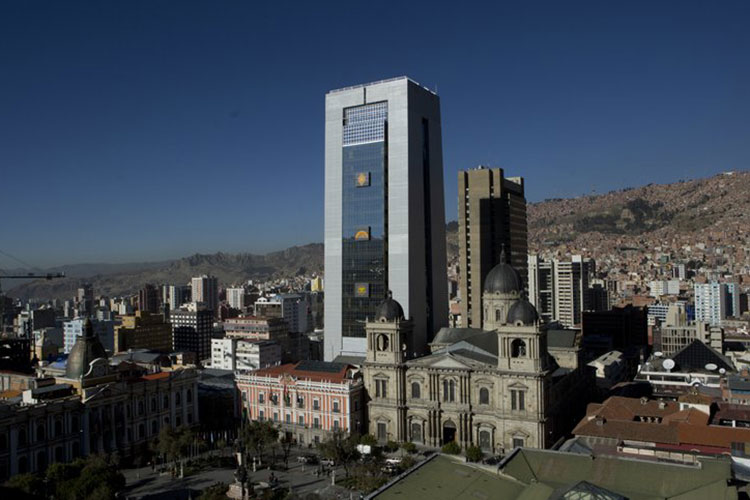 Evo Morales aplaza estreno de nuevo palacio presidencial