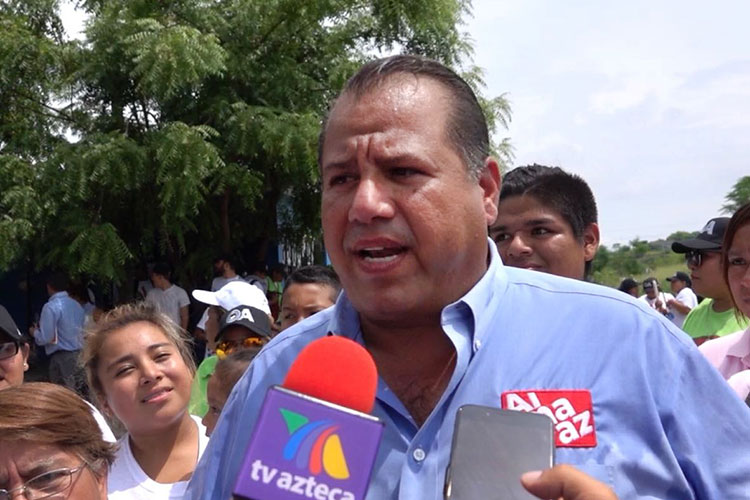 Lamenta Oscar Almaraz golpes y fake news