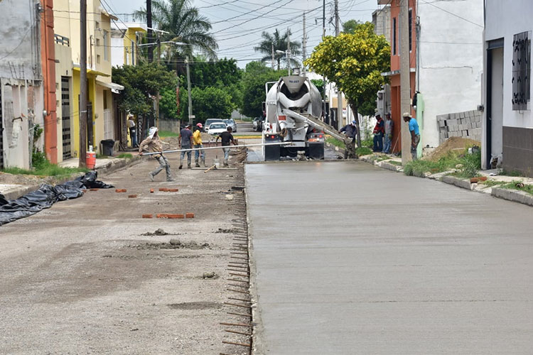 Intensifican labores en calles de Victoria