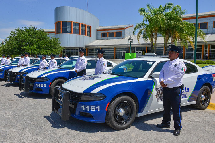 Entrega Gobernador Patrullas y Policía de Proximidad en Nuevo Laredo
