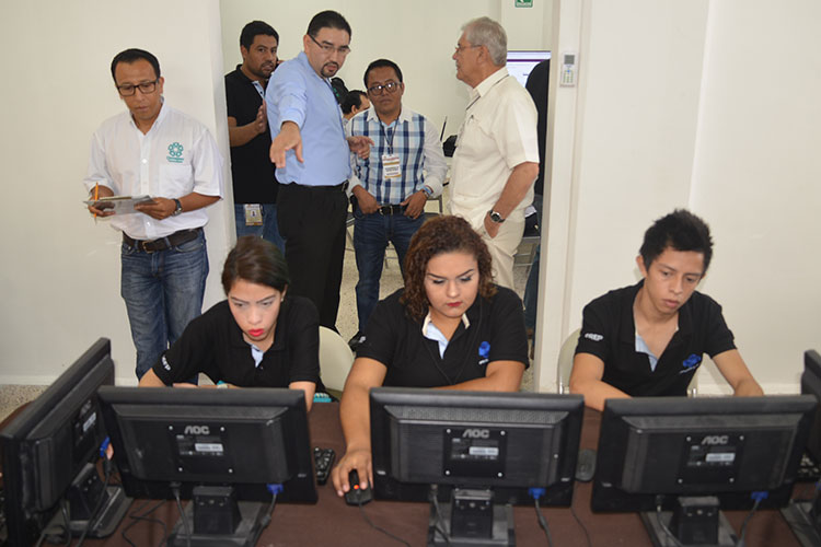 ‘Auditan’ mecanismos del PREP para jornada electoral