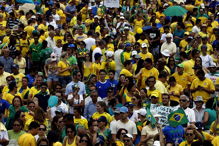 Brasil: espiral de violencia y protestas en Minas Gerais
