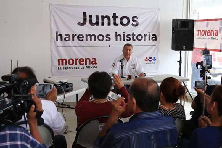 Se compromete Garza Barrios dar transporte gratuito a estudiantes