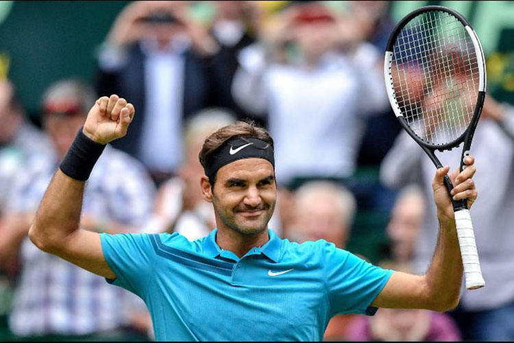 Federer logra un difícil triunfo en el torneo de Halle