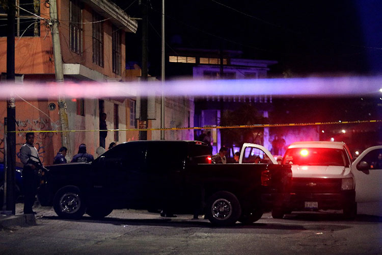 Matan a seis policías de Puebla en zona de huachicoleros