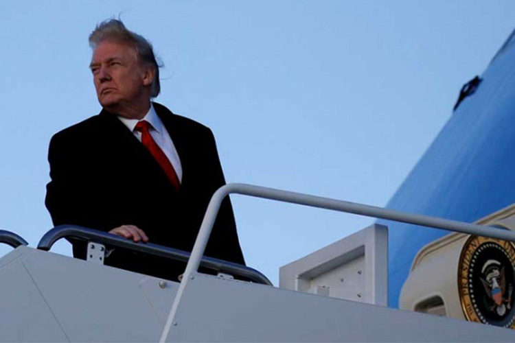 Trump reitera un TLC para México y otro para Canadá