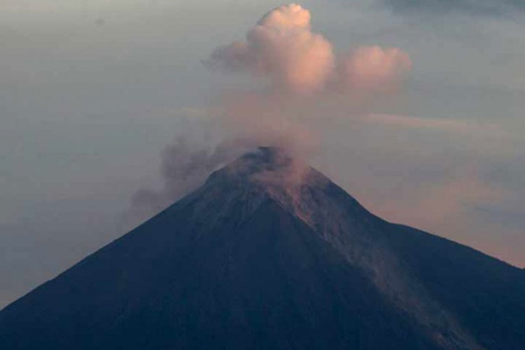 Ordenan evacuaciones en Guatemala por nueva explosión
