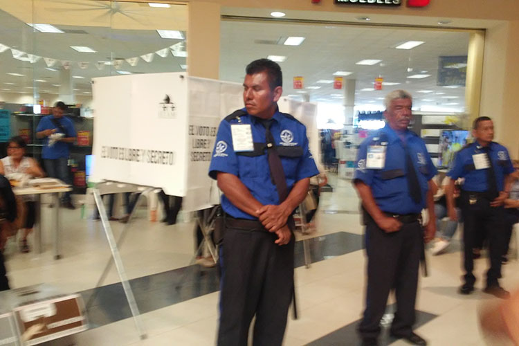 Apunto de estallar violencia en casilla especial de Reynosa