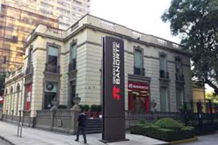 Moody´s y Fitch analizan riesgos en la economía por AMLO