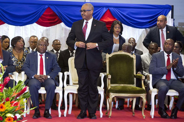 Primer ministro haitiano renuncia tras disturbios