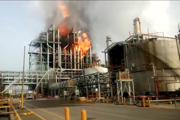 Se incendia PETROTEMEX en Altamira