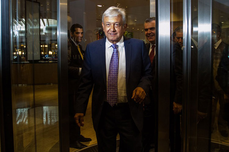 López Obrador se reúne con integrantes de la Concanaco