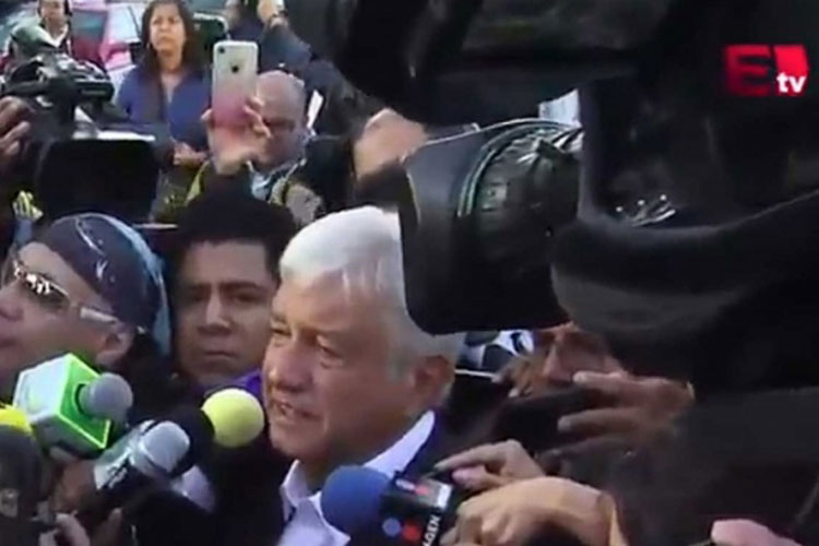 Se alista AMLO para acudir a votar en Coyoacán