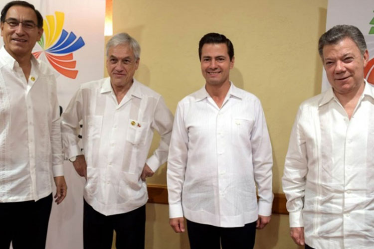 Peña Nieto dialoga con integrantes de la Alianza del Pacífico y del Mercosur