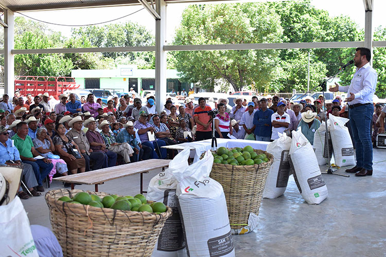 ‘Fertilizan’ a Citricultures con 16 mdp