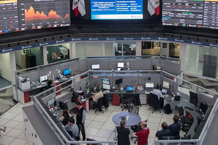 BMV mantiene racha positiva; cierra en su mejor nivel desde febrero