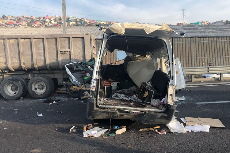 Confirman 13 muertos por accidente en la México-Pachuca
