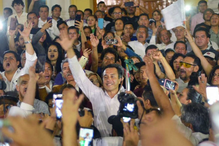 Aventaja Cuitláhuac a Yunes en Veracruz por 8.1 puntos