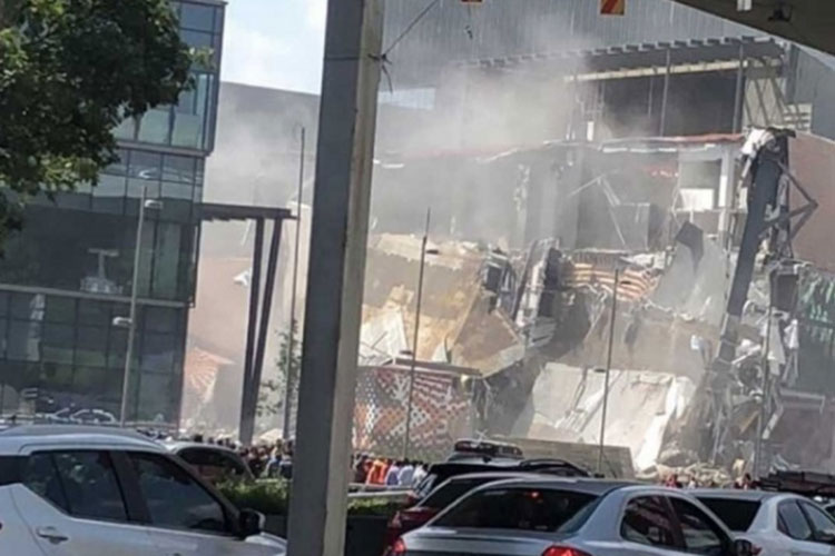 Se registra derrumbe en centro comercial ubicado en Periférico Sur