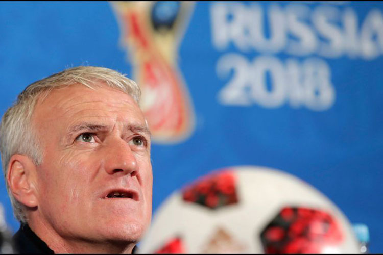 Deschamps será seleccionador francés hasta 2020