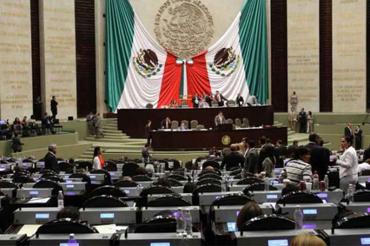 Diputados y senadores ganan cargo, pero regresan a cobrar dieta