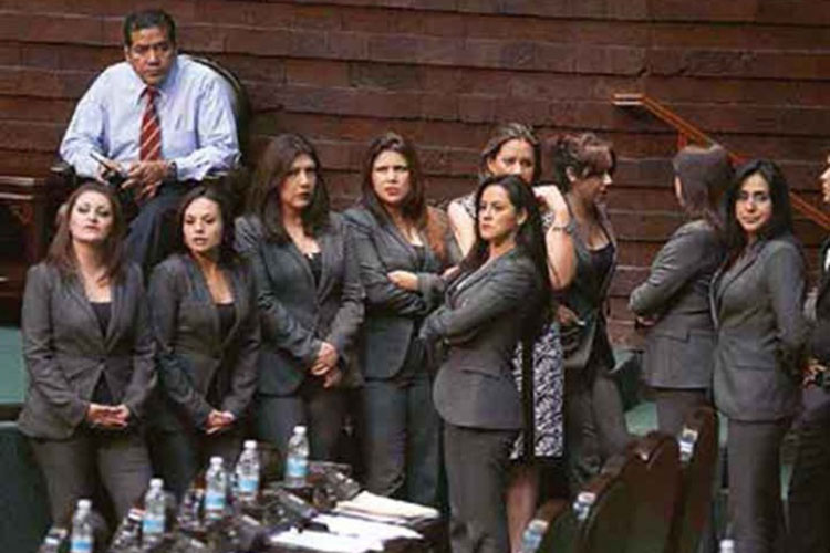 Gastan 12.7 mdp; diputados compran a sobreprecio