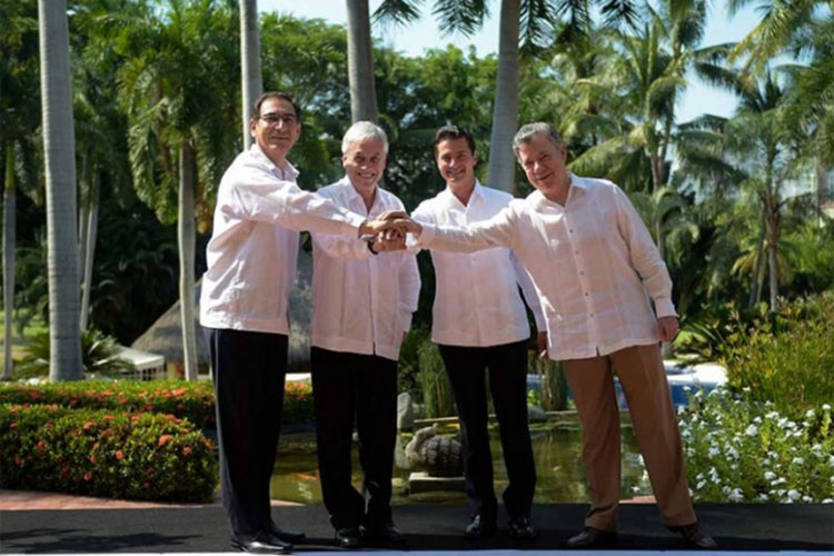 Alianza del Pacífico y Mercosur acuerdan mejorar cooperación económica