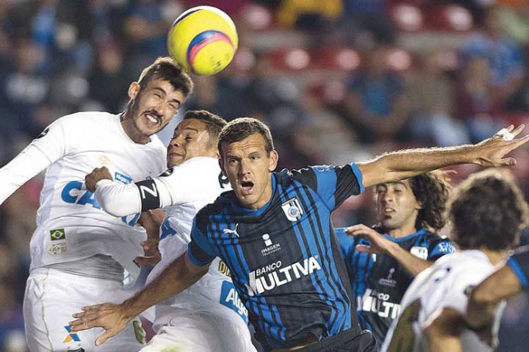 Gallos vs Santos de Brasil, un partido reñido