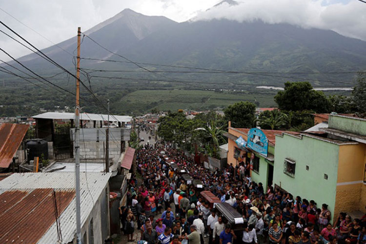Sube a 161 los muertos por erupción volcánica en Guatemala