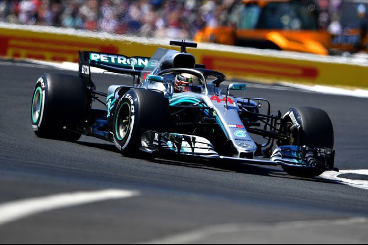 Hamilton renueva con Mercedes hasta 2020