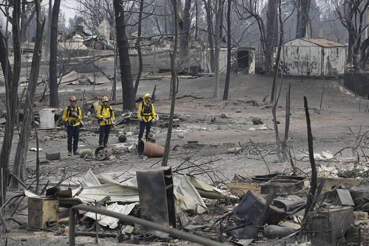 California: Ordenan miles de evacuaciones por incendios