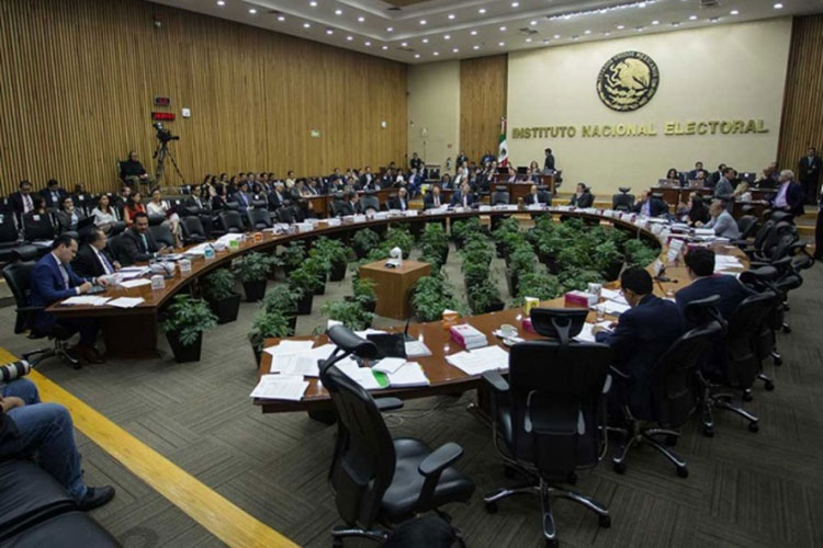 Suman 5 partidos multa de 2.5 mdp por afiliaciones indebidas