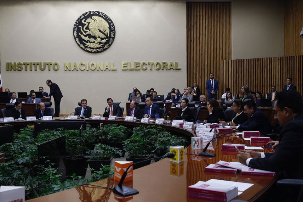 INE multa a Morena con 197 mdp