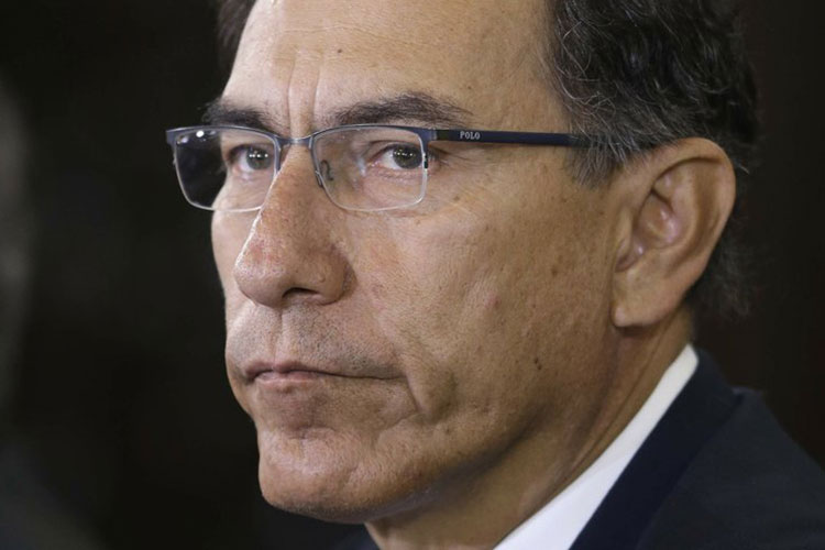 Perú: Vizcarra pide remover electores de jueces corruptos