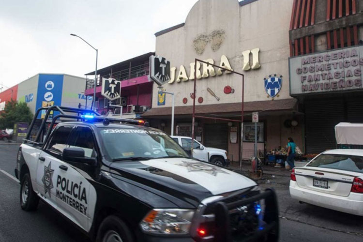 Violenta noche deja 15 muertos en 11 ataques en Monterrey