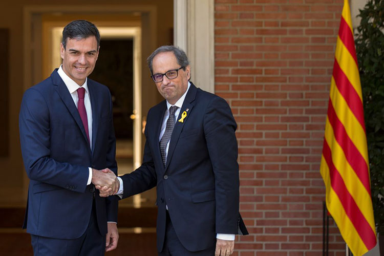 España: Sánchez y Torra se reúnen sobre secesión de Cataluña