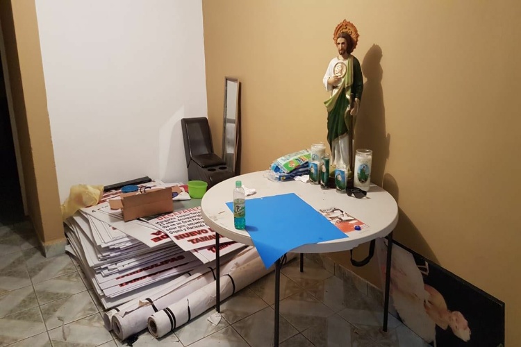 Atrae PGR hallazgo de armas y pancartas donde exhiben a la SEMAR
