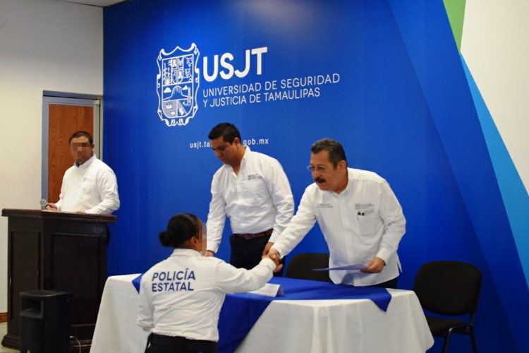 Se gradúan de la USJT más Policías Estatales