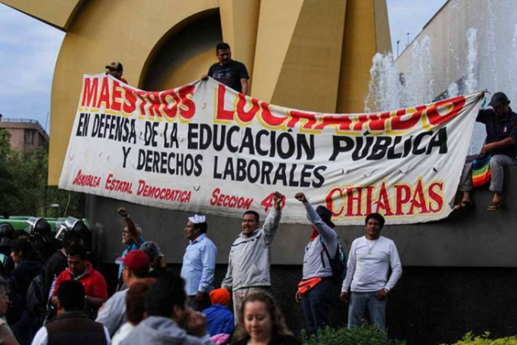 Aplican descuentos por faltas injustificadas a 69 mil maestros