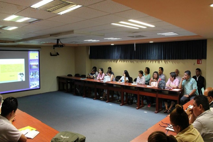 Capacita UAT a docentes del Programa de Tutorías