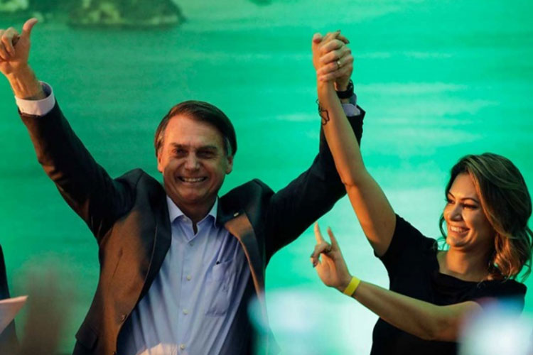Ultraderechista Jair Bolsonaro se lanza por presidencia de Brasil