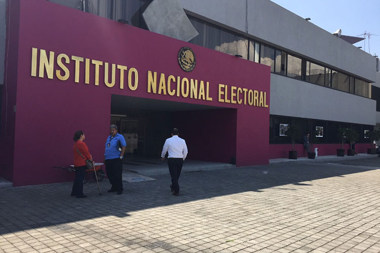 Aprueba hoy INE bolsa de $4.9 mil millones para siete partidos