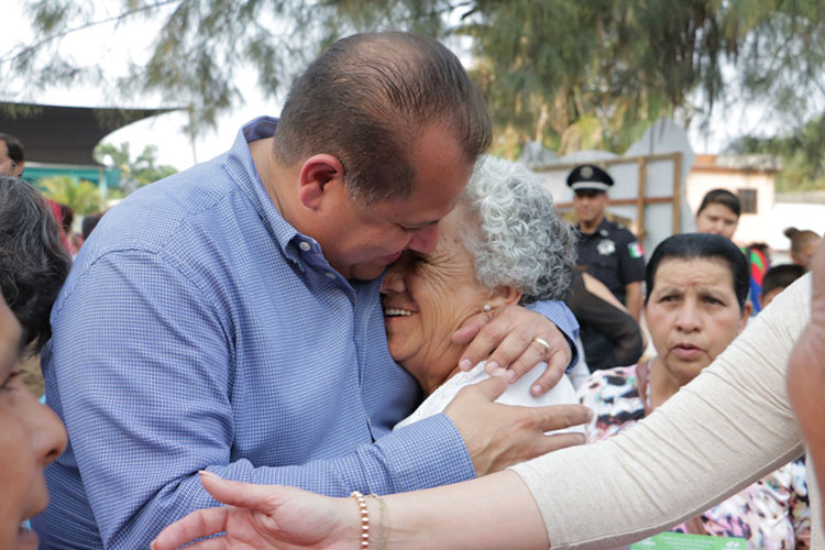 Aplica gobierno de Almaraz 54 mdp en programas sociales