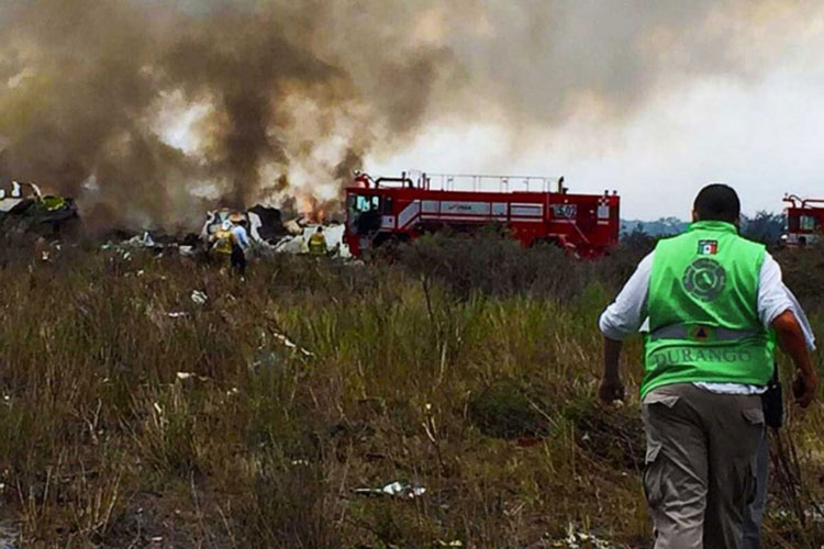 Dan de alta a 64 sobrevivientes de accidente aéreo en Durango