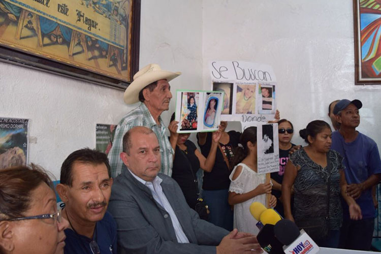 Exigen colectivos a AMLO participar en Foros de Paz