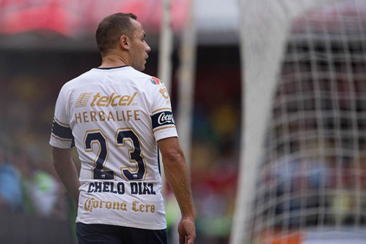 Marcelo Díaz no viaja con Pumas