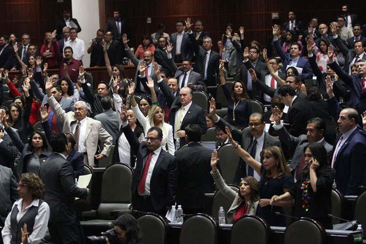 Alza sin freno en el gasto de los poderes Judicial y Legislativo